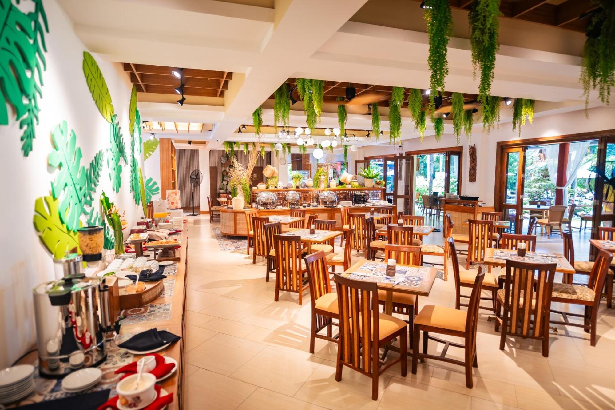Boracay Tropics Resort Hotel Manoc-Manoc Exterior photo